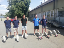 a vizsgázó csoport felsorakozva