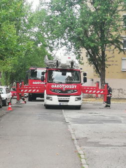 Begyakorló gyakorlat Egerben egy középmagas épületben