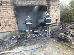 oltanak a tűzoltók