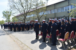 Az állomány a szózatot hallgatja