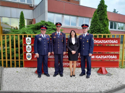 Az elismertek együtt