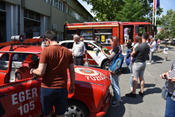 Gyermeknap az egri tűzoltólaktanyában