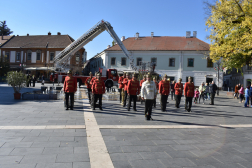 A Katsztrófavédelem Központi Zenekara a képen