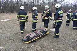 letették a bábut a földre