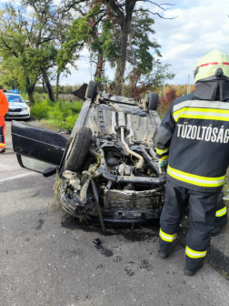 Fejtetőn a jármű