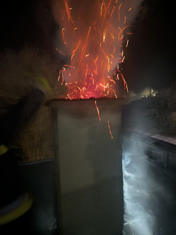 Lángok csapnak ki a kéményből