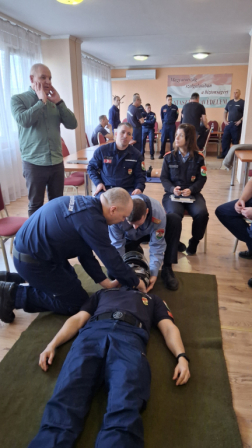 Szívmasszás közben