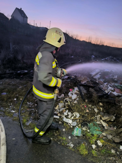 Oltják a hulladékot