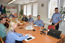 A megjelentek a képen