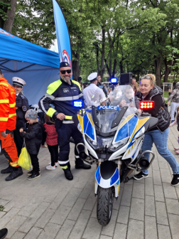 Motoros rendőr