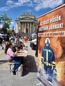 Tűzmegelőzési bizottság sátra