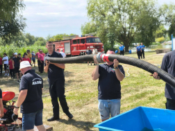 Szívótömlő a kézben
