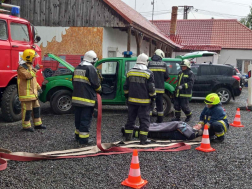 tűzoltás közben a gyakorlaton