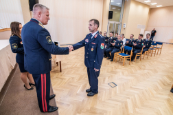 Török János átveszi az elismerést