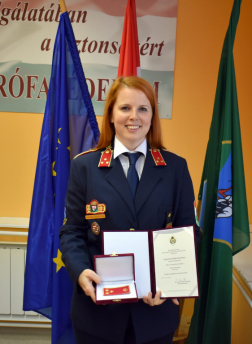 Tapsonyiné Anna a képen