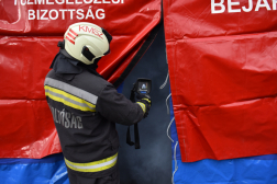 Adveti tűzoltási bemutató Eger